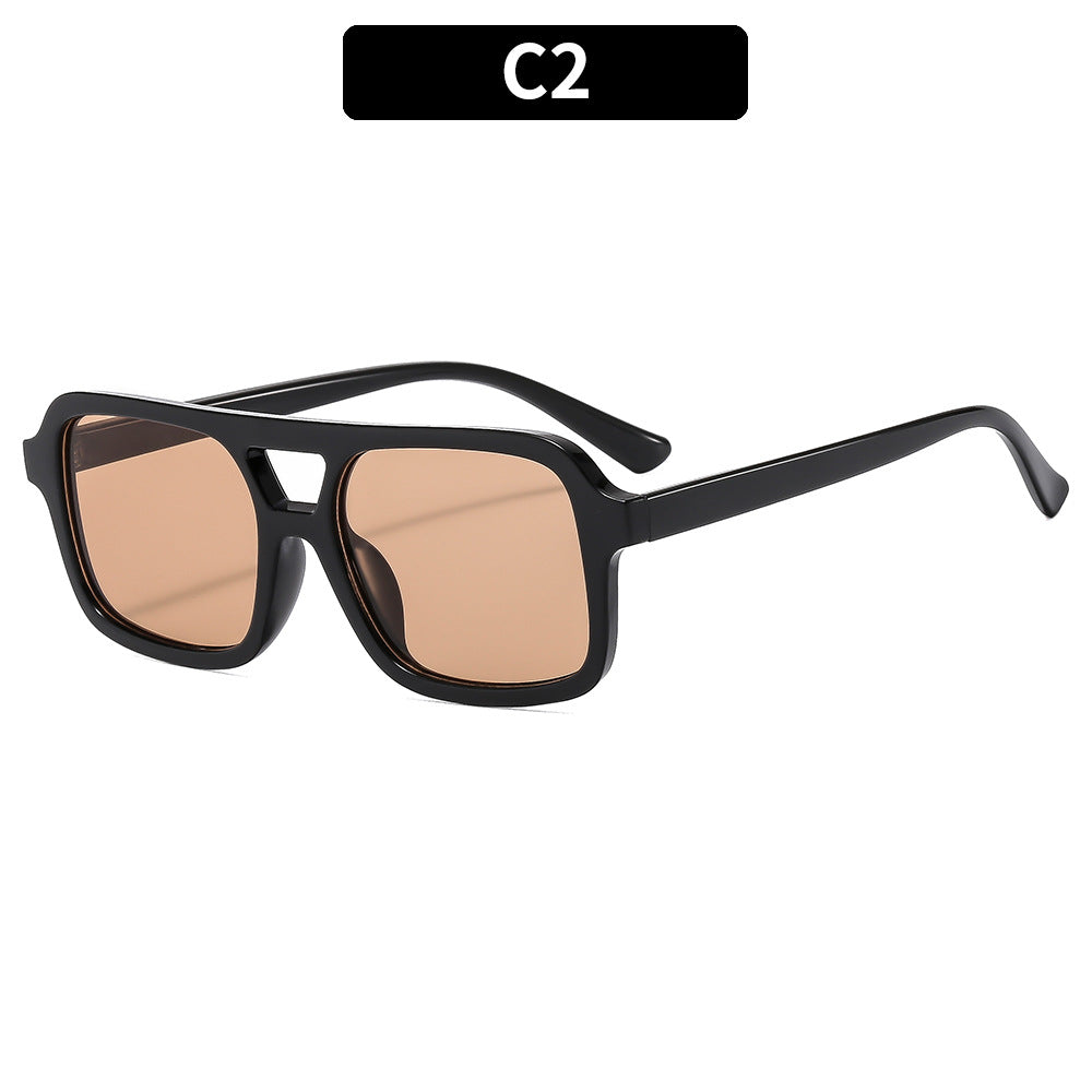 Moderne retro-inspirierte quadratische Sonnenbrille