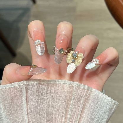 Glamouröse mit Rhinestones verzierte Nagelkunstverlängerungen Brehn