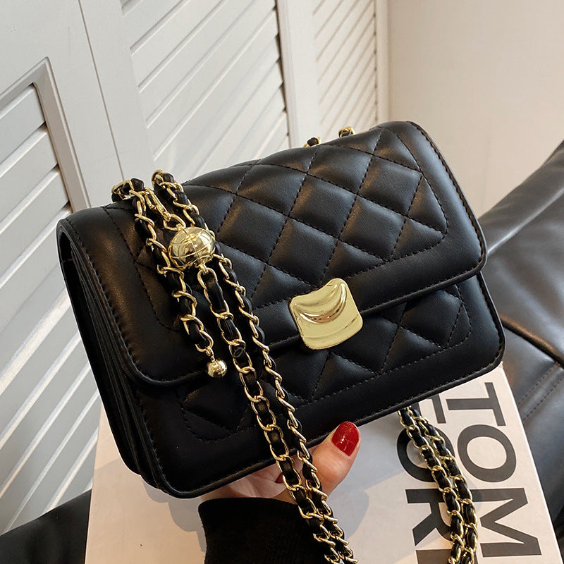 Gepolsterte Tasche mit Ketten-Detail Brehn