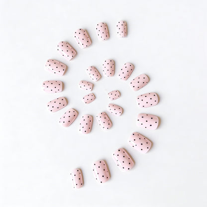 Polka Dot Nagelkunst Design Brehn