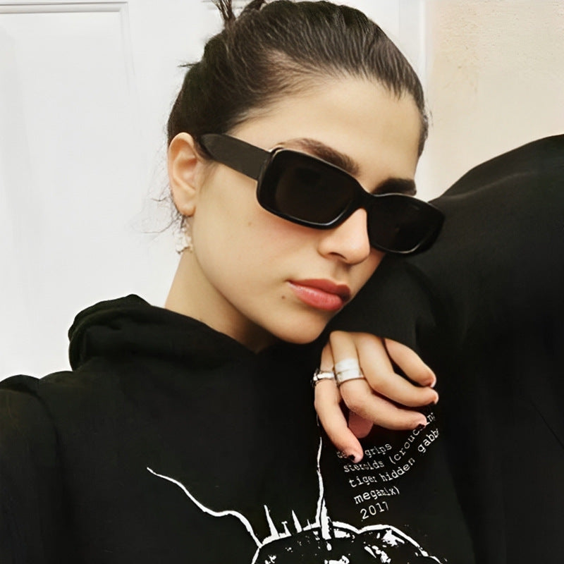 Damen modische Sonnenbrille mit trendy transparentem Rahmen und sportlichem Design Brehn