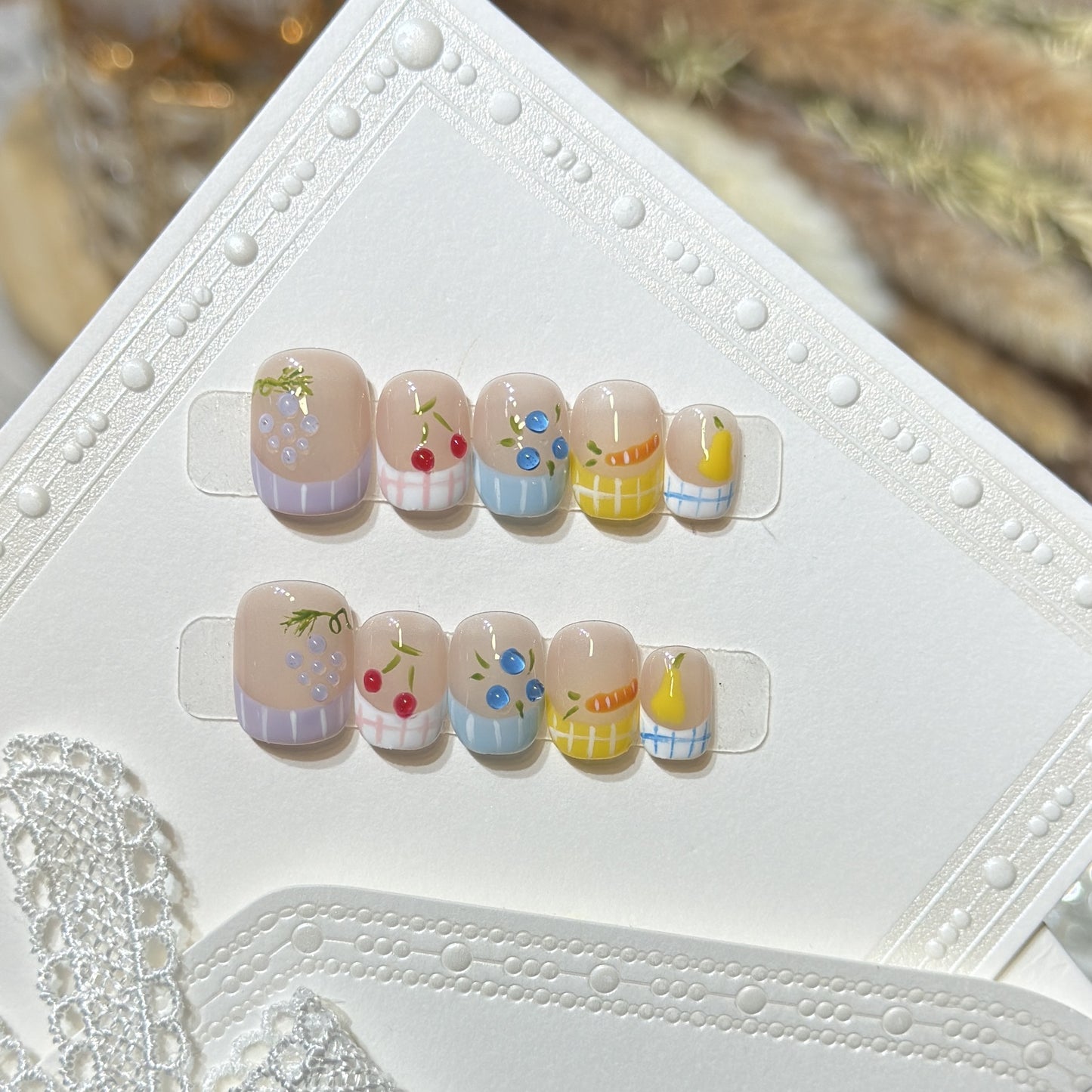 Künstlerisches von Früchten inspiriertes Press-On Nagelset Brehn