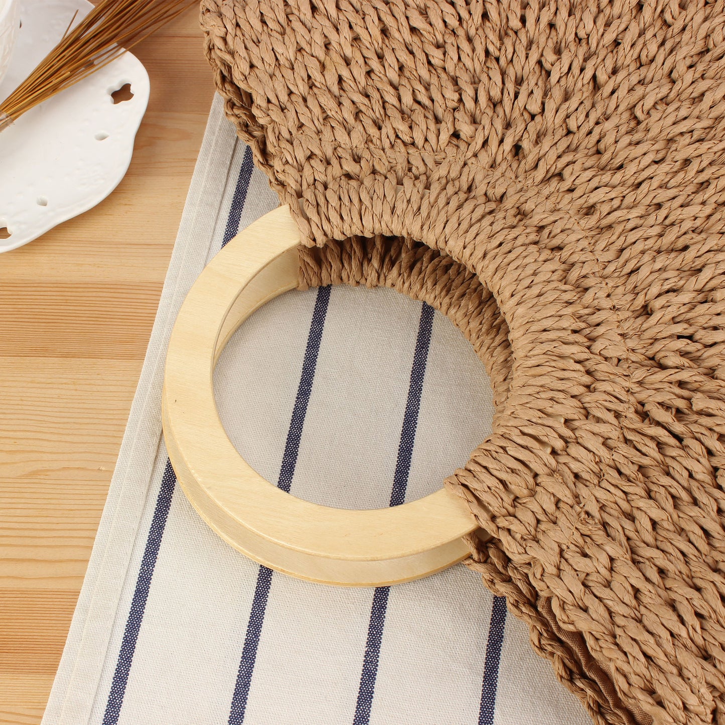 Geflochtene Basttasche mit Runden Holzgriffen Brehn