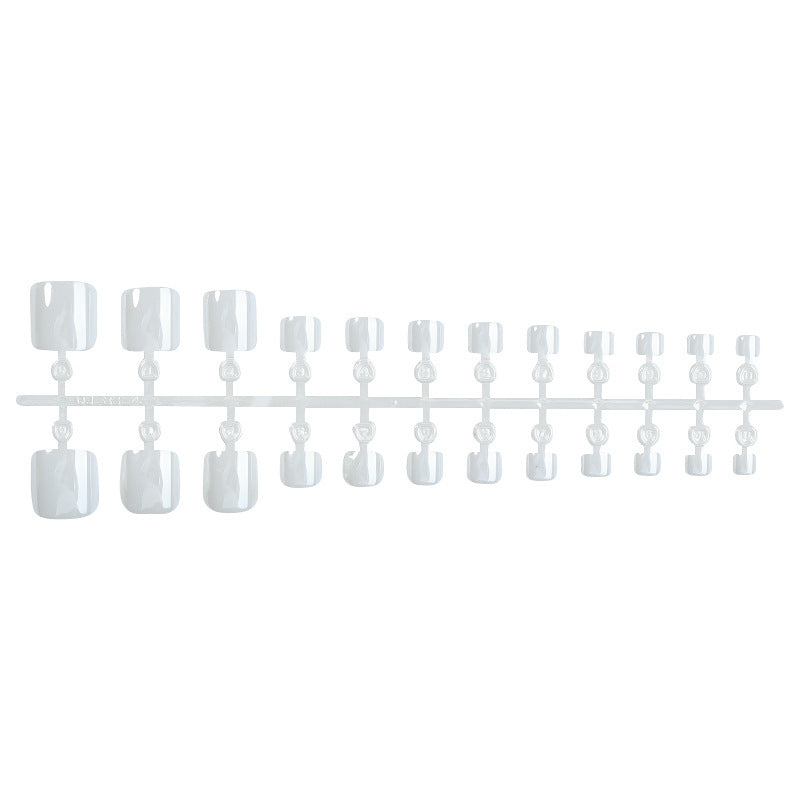 Künstliches Nagel-Set mit eleganten French-Tips Brehn