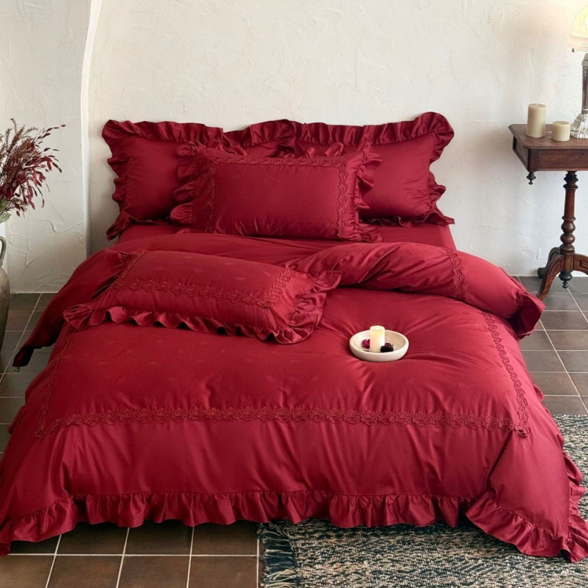 Luxuriöses Bettwäsche-Set mit Rüschen und zarter Stickerei aus Satin-Baumwolle