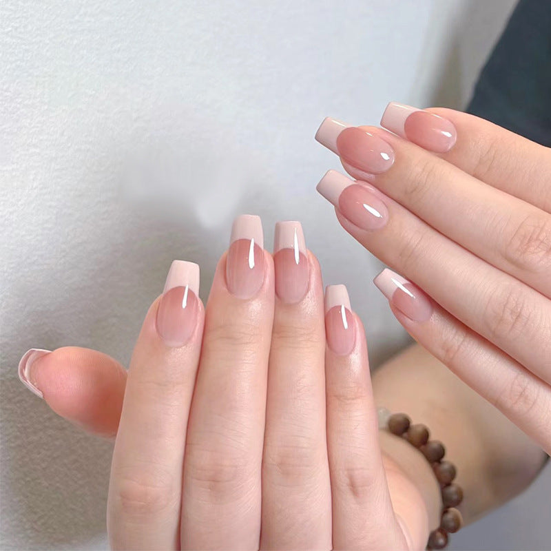 Glänzendes Nagelset Brehn