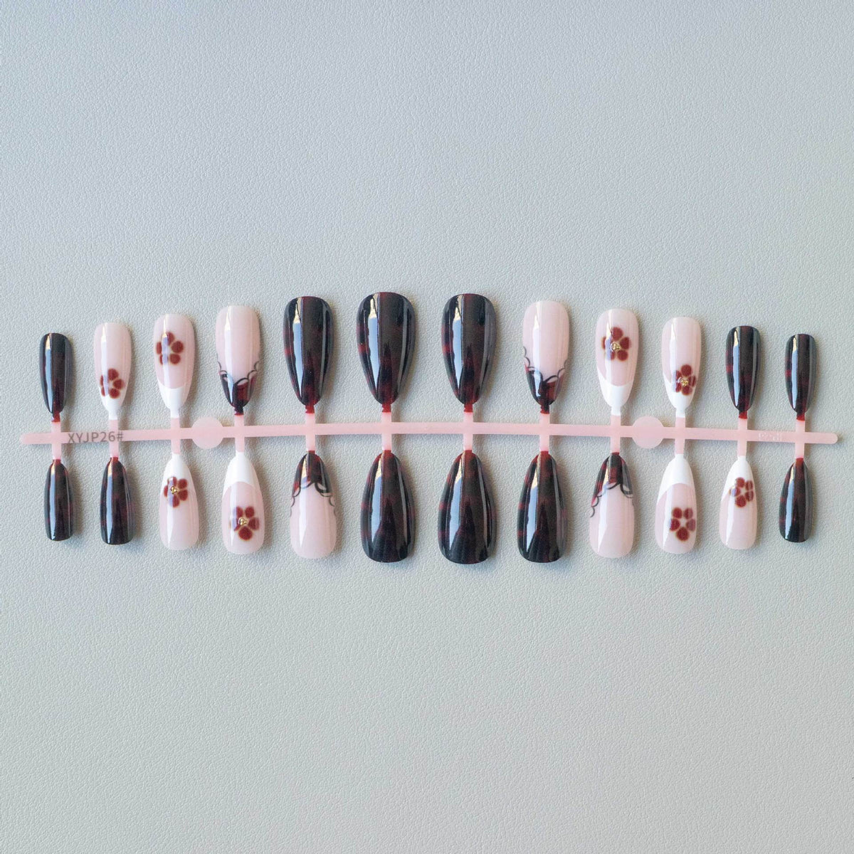 Elegantes florales Nageldesign-Set