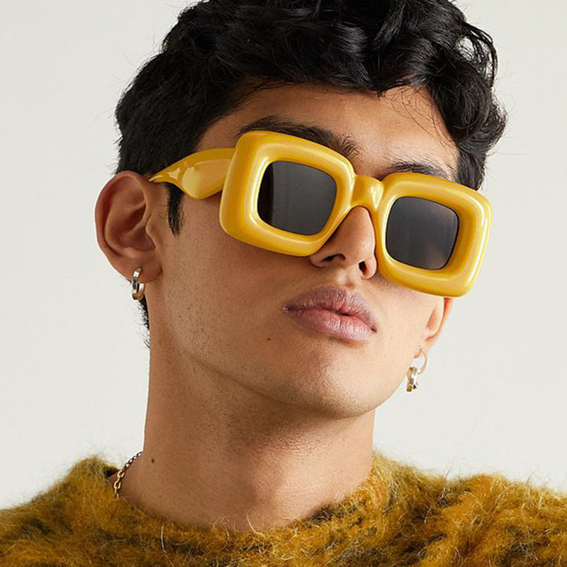 Damen rechteckige Sonnenbrille mit breitem Rahmen und schützendem UV-Filter Brehn