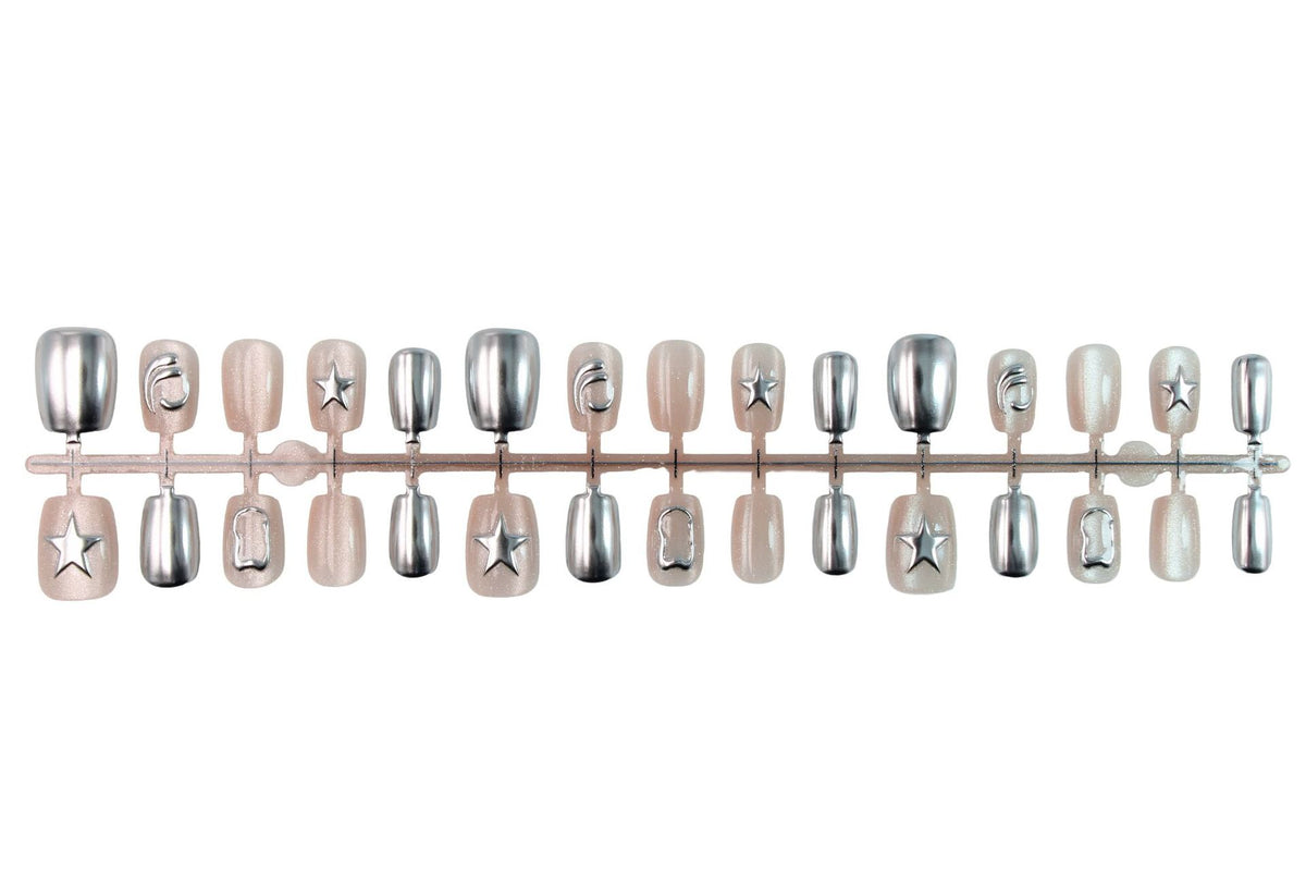 Kunstnagelset mit glamourösen Sternenmotiven und holographischen Effekten Brehn