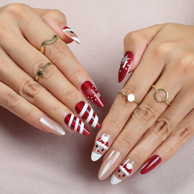 Kunstnägel mit festlichem Weihnachtsdesign Brehn