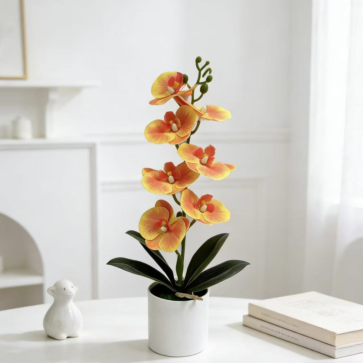 Lebensechte Dekorative Orchideenpflanze für die Innendekoration
