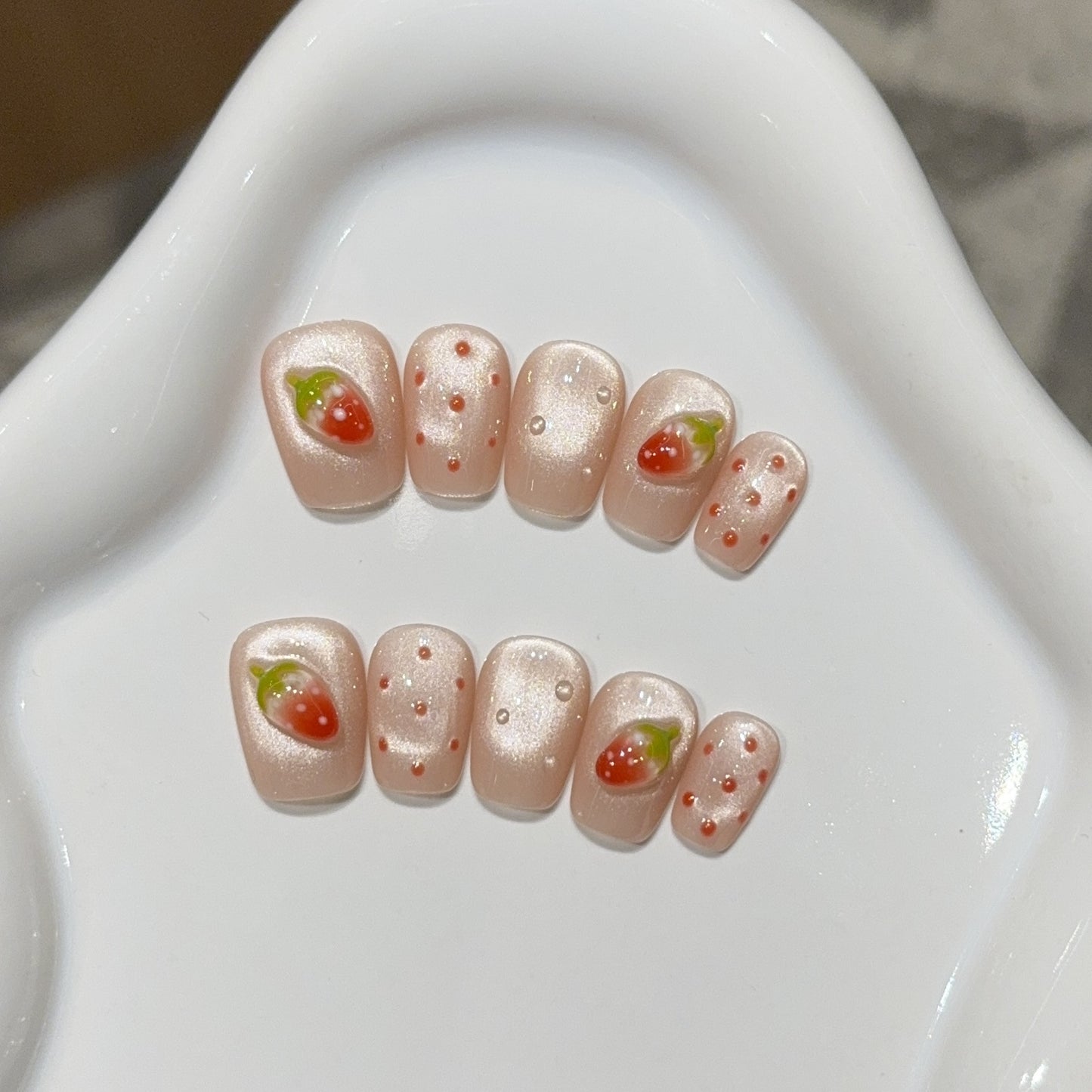 Kunstnägel mit Romantischem Blumenmotiven Brehn