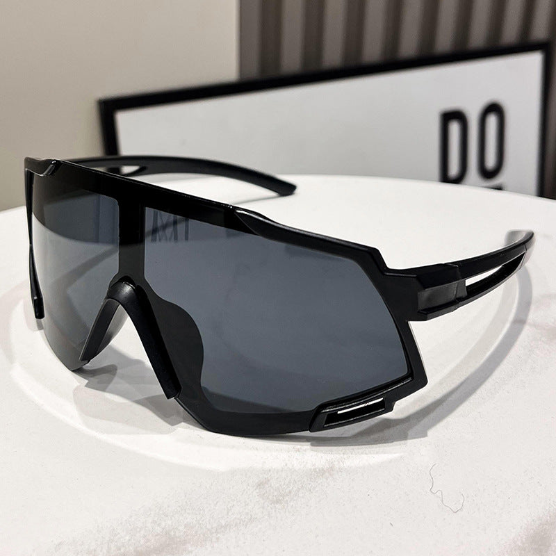 Herren Sportliche Rennbrille mit ergonomischem Design Brehn