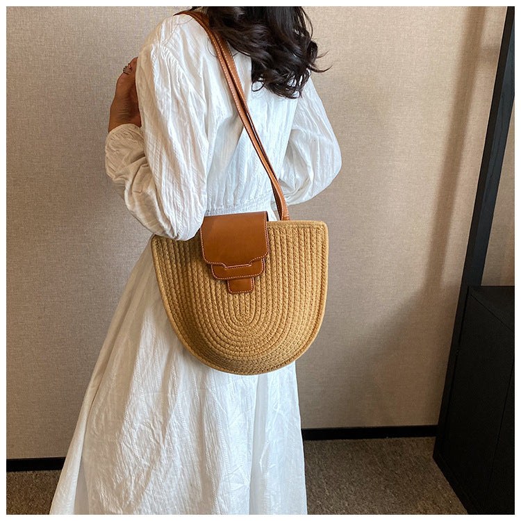 Elegante Handgefertigte Schultertasche mit Hochwertiger Lederklappe Brehn