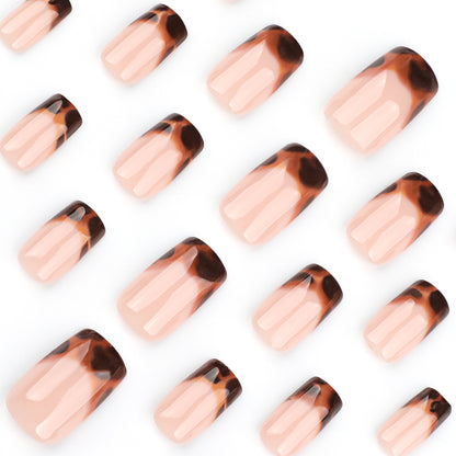 Künstlerische Gel-Nagelverlängerungen Brehn