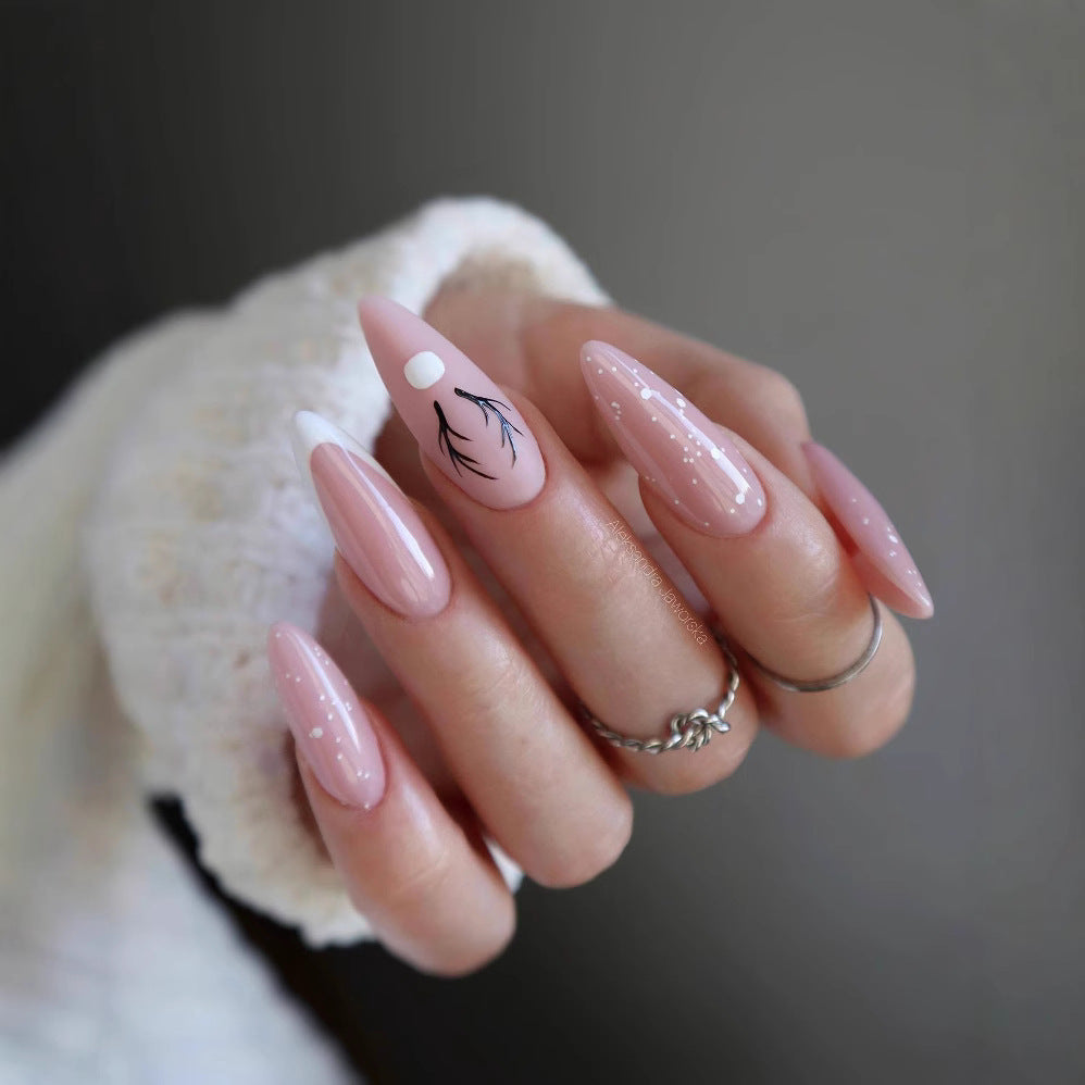 Künstlerische winterliche Nail Art Brehn