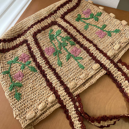 Geflochtene Umhängetasche mit Floralem Motiv Brehn