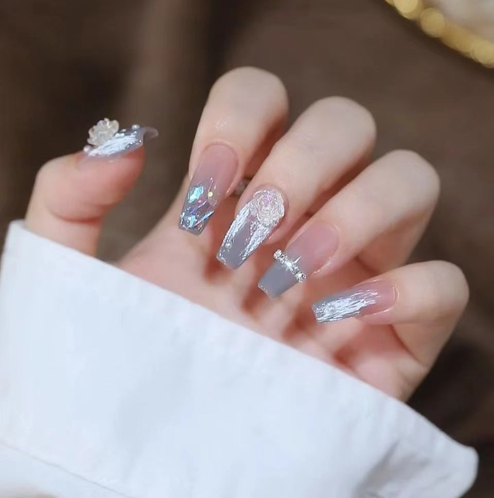 Exquisite und kreative Nagelkunst Brehn
