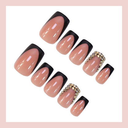 Kunstnagelset mit elegantem französischem Design und glamourösen Akzenten Brehn