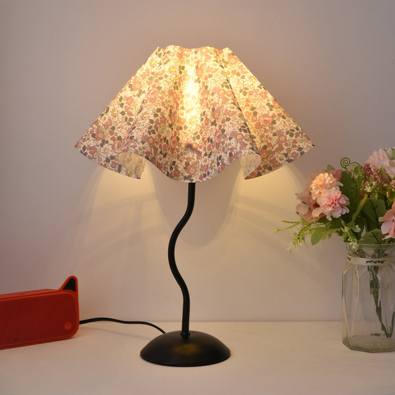 Elegante Wohnakzent Tischlampe