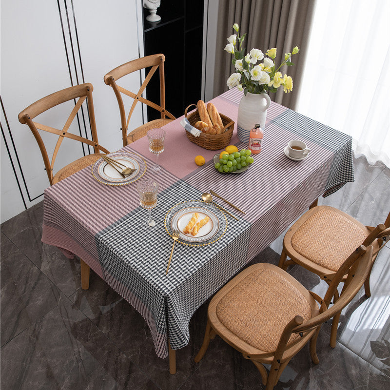Tischdecke mit elegantem karierten Design