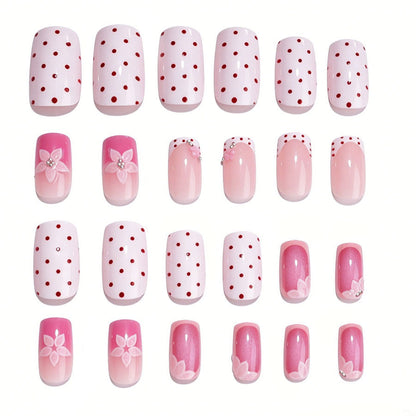 Kunstnagelset mit romantischem Blumen-Design Brehn