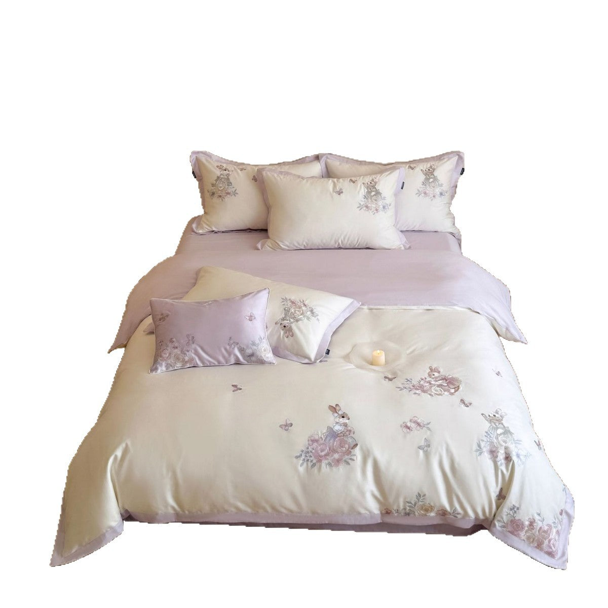 Feinbesticktes Bettwäsche-Set mit floralen Motiven und Tierapplikationen