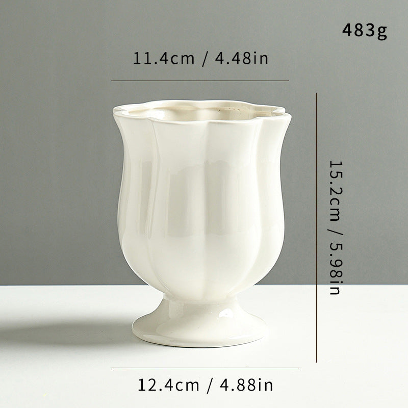 Elegante Skulpturierte Keramische Blumentopf