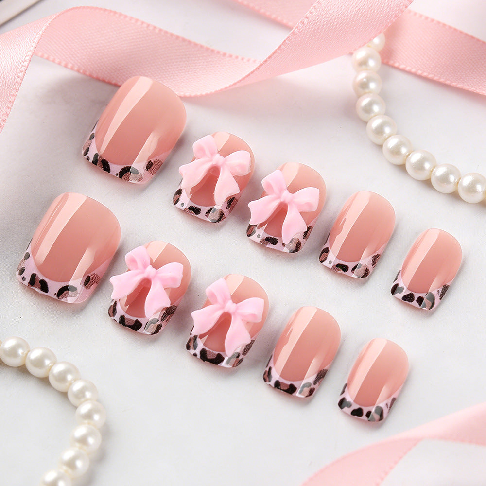 Elegantes Tierprint-Motiv-Nagelset Brehn