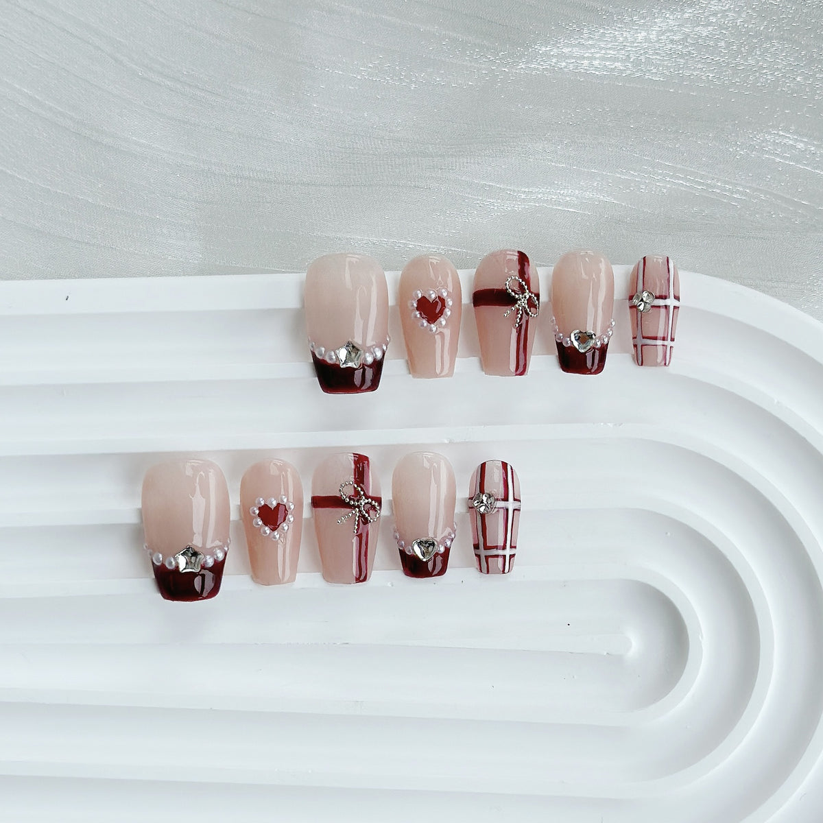 Dekorative Press-On Nagelkunst Kollektion