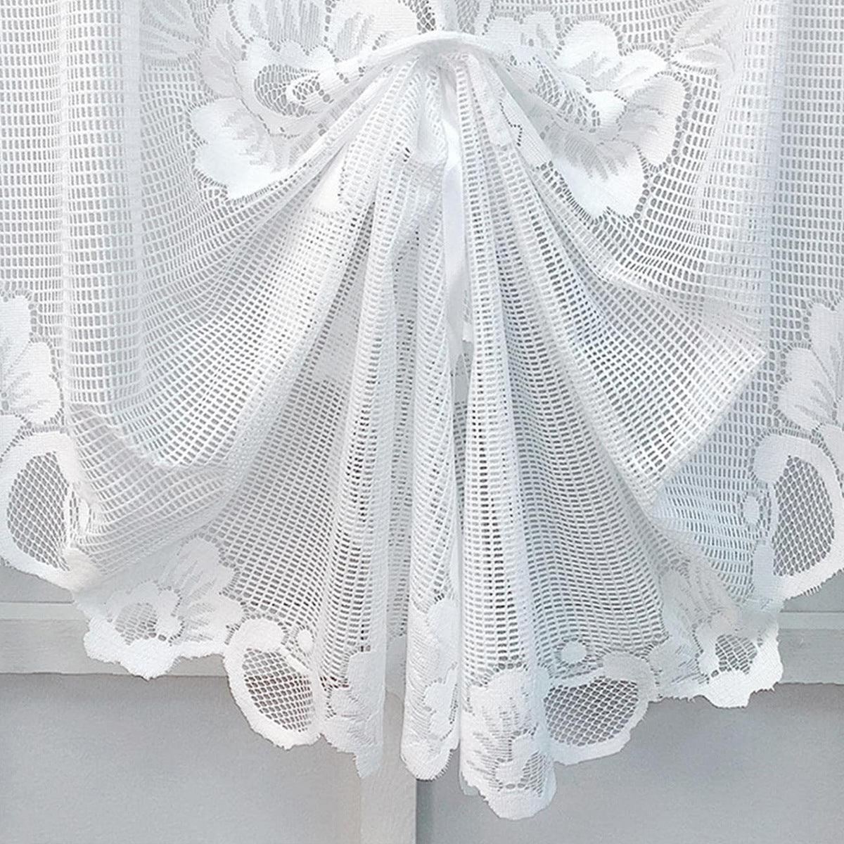 Elegante florale Spitzenfenstervorhänge