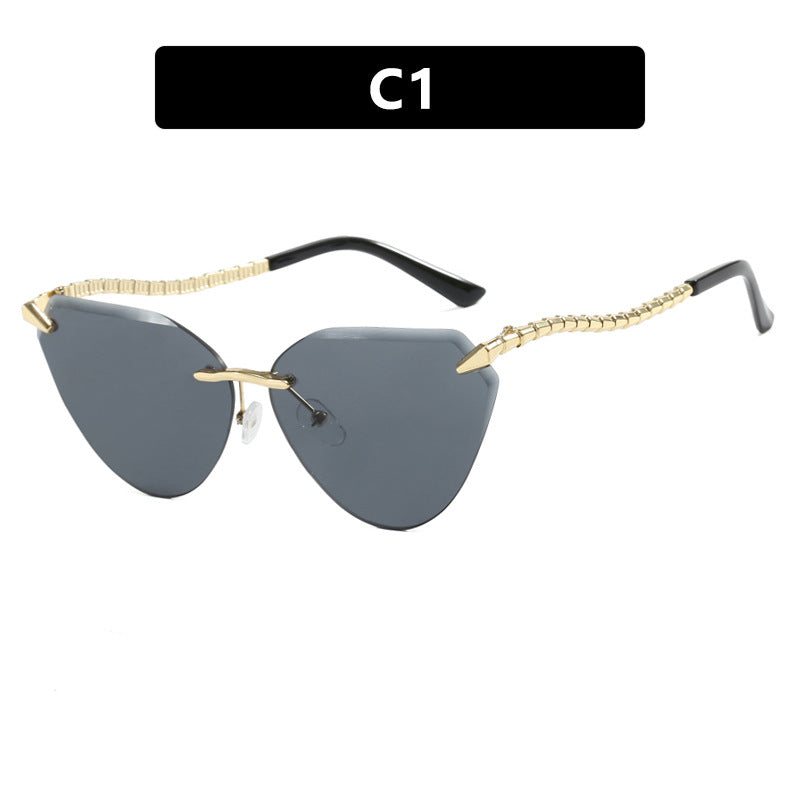 Damen Cat-Eye Sonnenbrille mit einzigartigem goldenen Rahmendesign und schützenden Gläsern Brehn