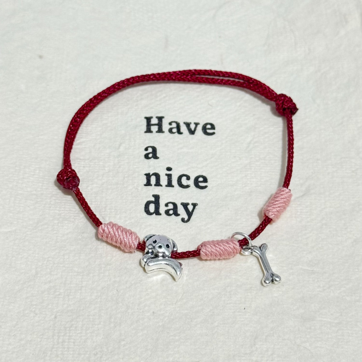 Verstellbares Hundethema Charm-Armband Brehn
