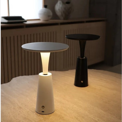 Moderne Minimalistische Tischlampe für Zeitgenössische Innenräume