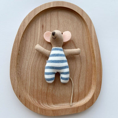 Miniatur Artisan Stoffmaus Puppe mit Flügelcape