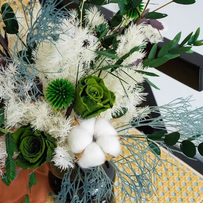 Elegante exquisite Blumenarrangement