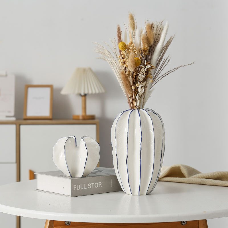 Dekorative Keramikschale im Blüten Design Brehn