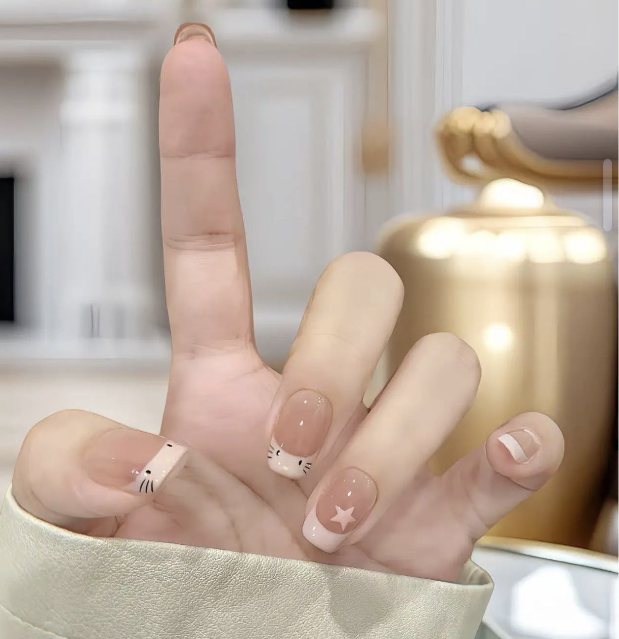 Künstlerisch geprägtes Druck-Nagelset Brehn