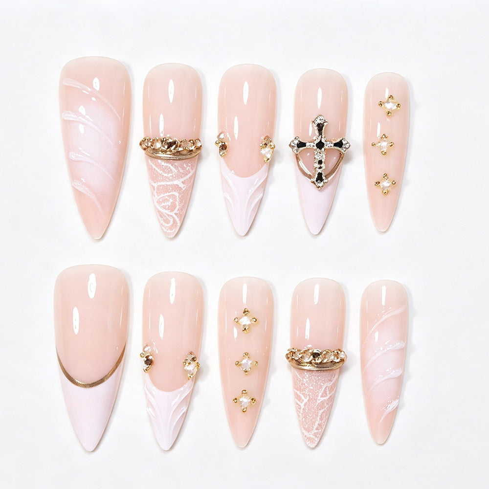 Elegante Stiletto Nagel Kunst Tipps mit Verzierungen Brehn