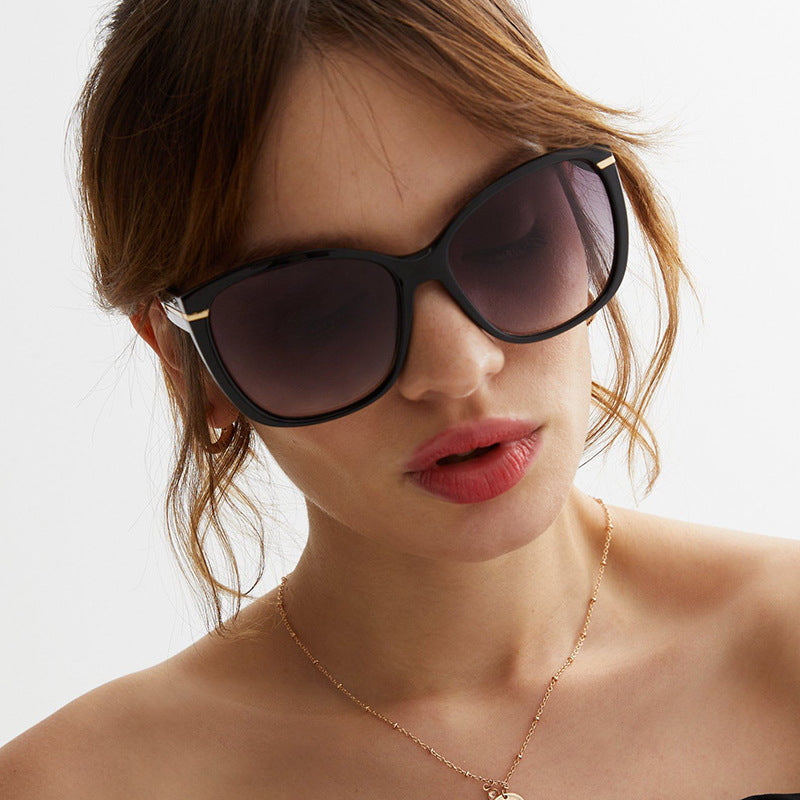 Damen oversized Sonnenbrille mit elegantem Kunststoffrahmen und schützendem UV-Filter Brehn