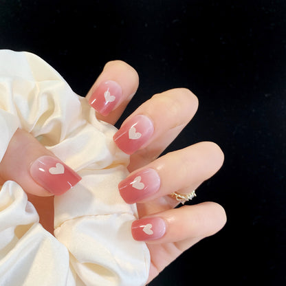 Kunstvolle Nagelverlängerungen mit elegantem Blattmuster Brehn