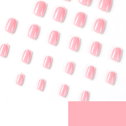 Kunstvolle Nagelverlängerungen mit klassischem französischen Design Brehn