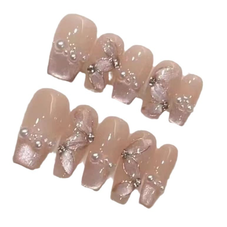 Künstlerisches Floral Press-On Nagelset mit Perlenakzenten Brehn