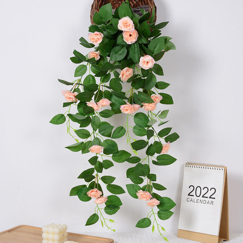 Dekorative hängende Blumenanordnung