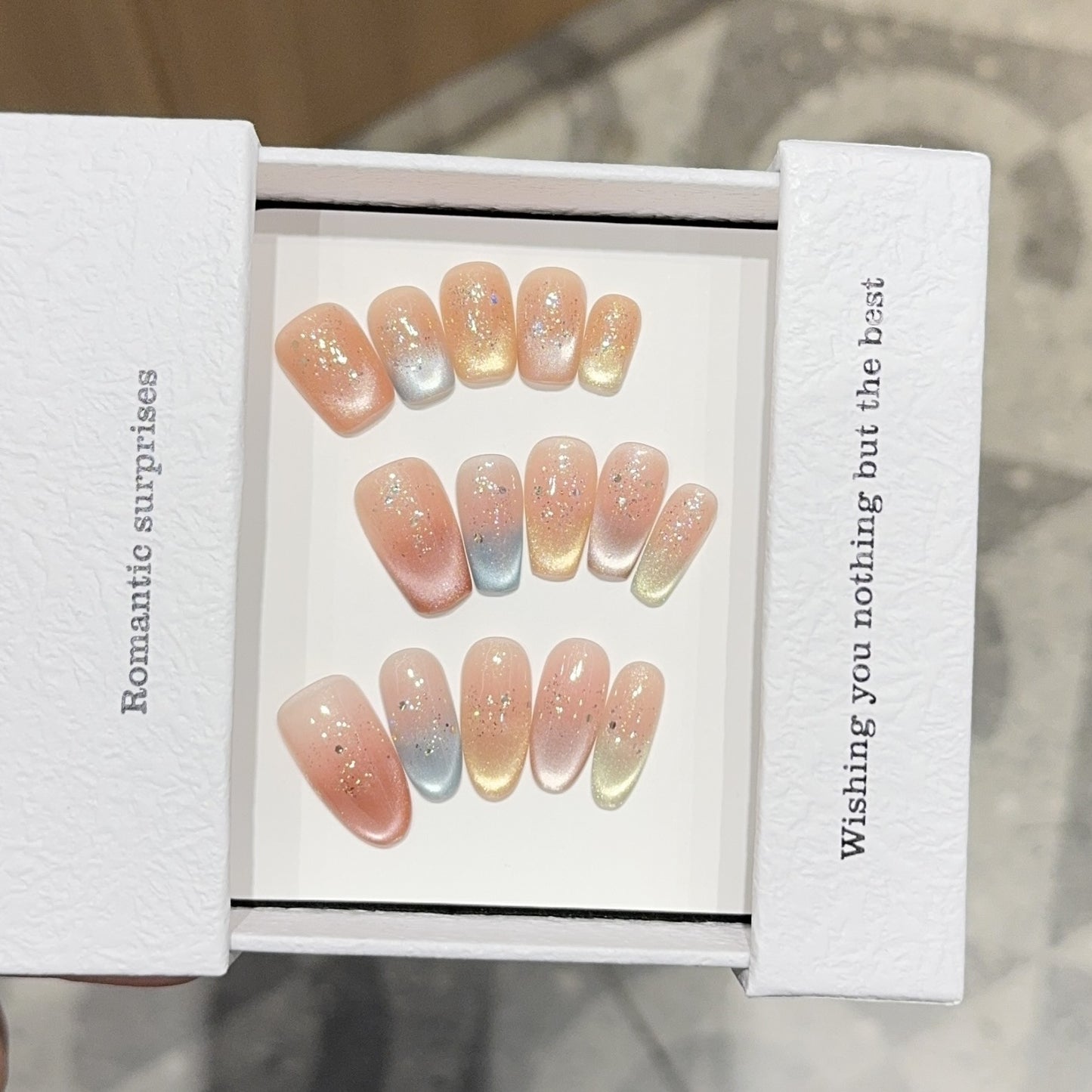 Elegante Kunstnagelspitzen mit Ombre-Effekt Brehn