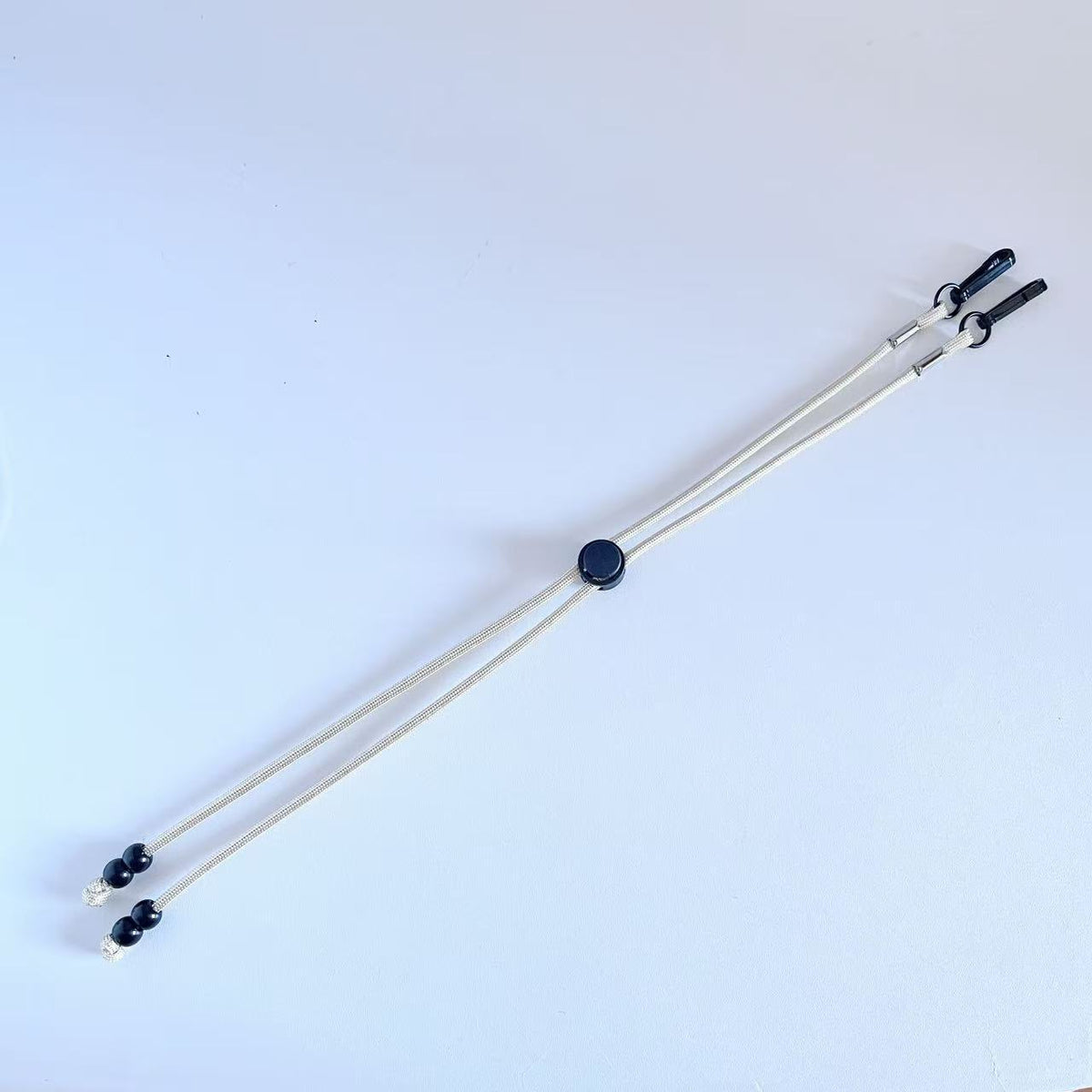 Verstellbarer langlebiger Brillenhalter Brehn