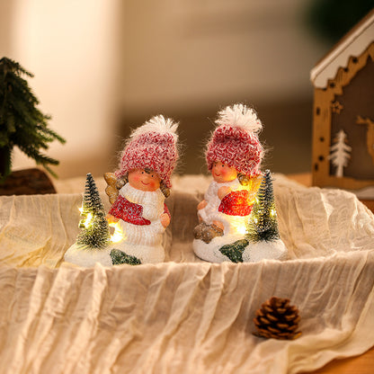 Niedliche Weihnachtsfigur mit Lichterschmuck Brehn