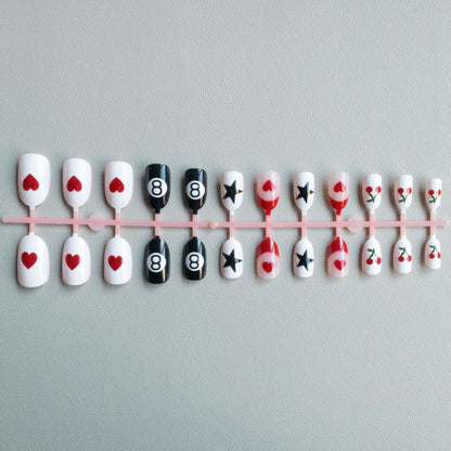 Künstlerisches Nageldesign