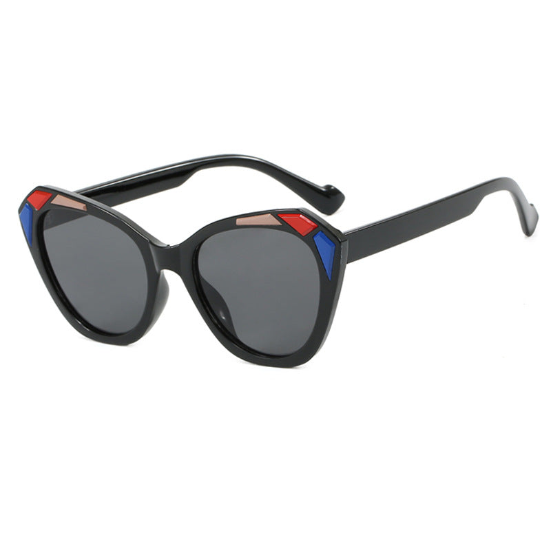 Damen Katzenaugen-Sonnenbrille mit modischen Details Brehn