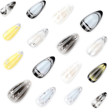 Kunstvolle Nailart mit edlen Akzenten Brehn